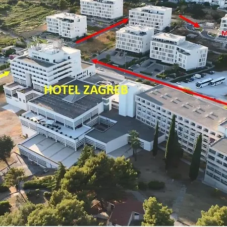 Osiris Luxury Apartmán *